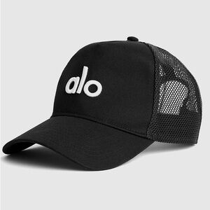 Alo Yoga District Trucker Hat Black